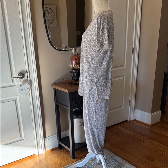 Soma Women’s Cool Nights Pajama Set V Top Pants w/ Pockets, Botanical Leaf Print - Picture 5 of 12